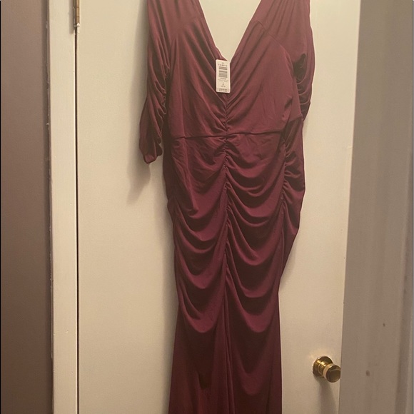 BRAND NEW TORRID off the shoulder gown - Picture 3 of 7